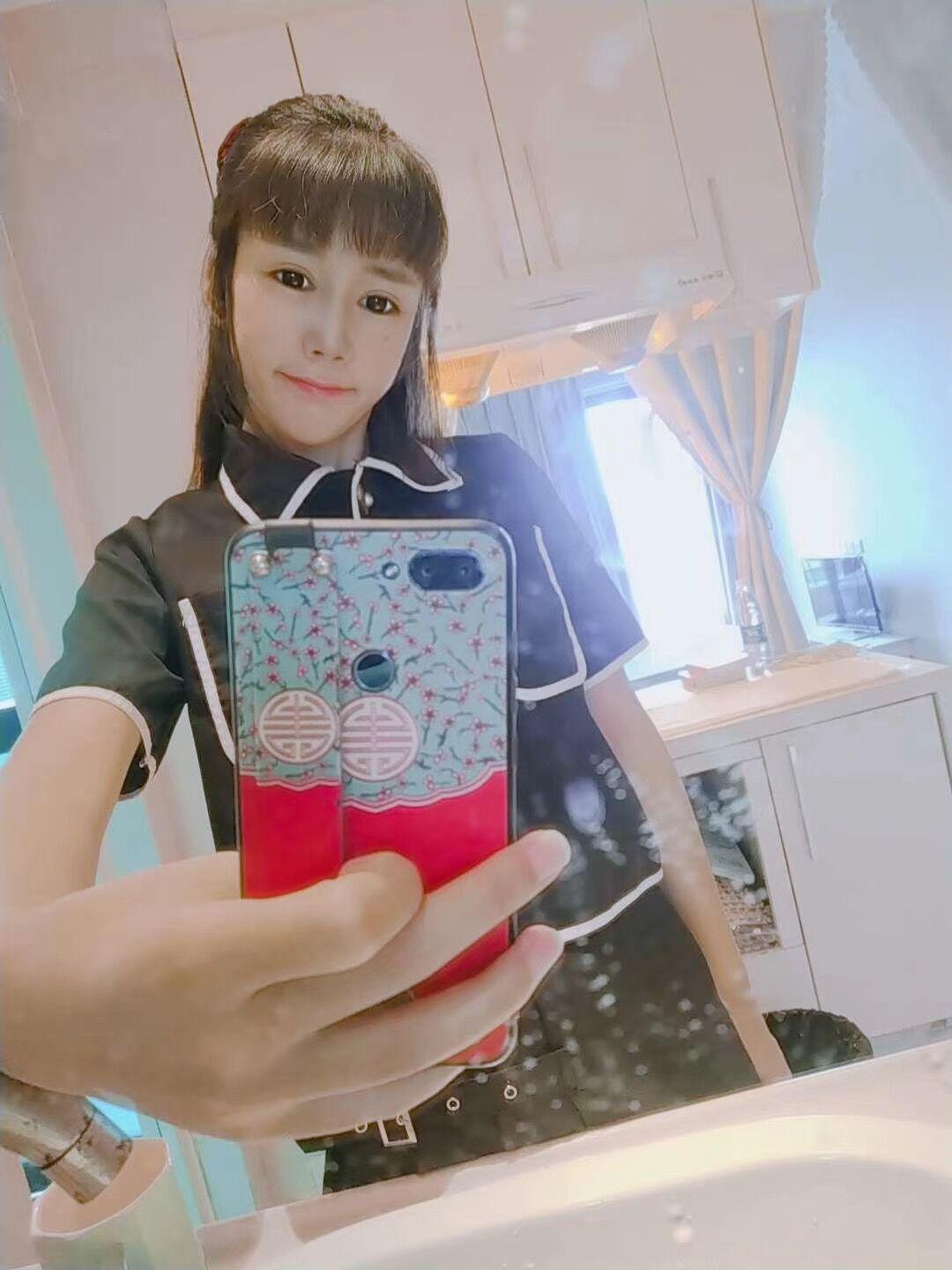 亲身验证挺拔扣碗胸苗条嫩妹子追梦，如假切?